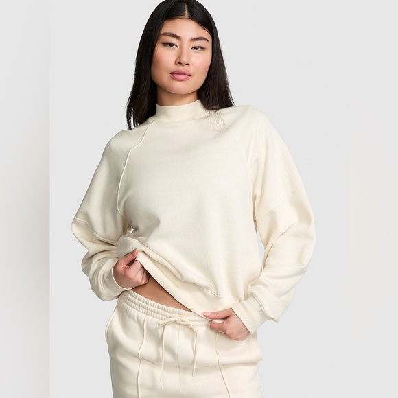 NWT Victoria’s Secret PINK Ivy Fleece Mock-Neck Sweatshirt - Picture 1 of 9